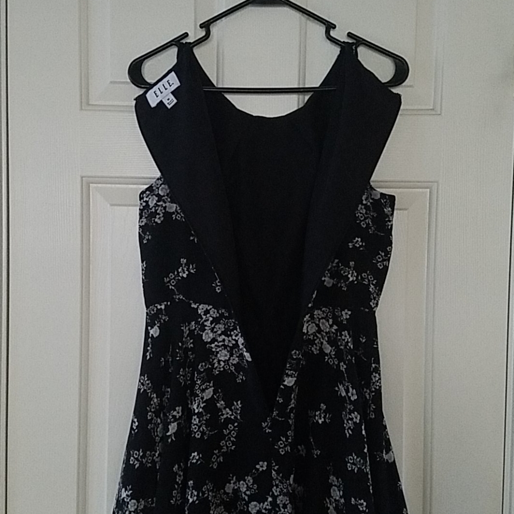 Elle Women's Black Floral Dress - Picture 4 of 6